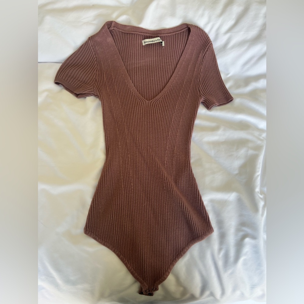 Abercrombie mauve bodysuit